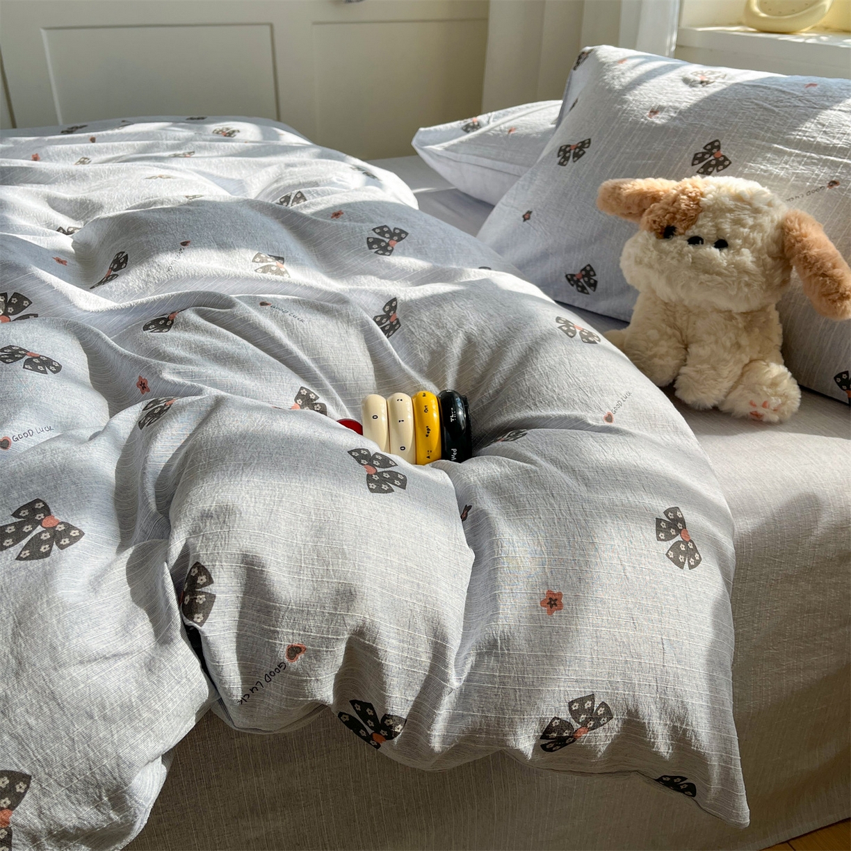 91家纺网 家纺一手货源 找家纺 盛秋家纺 2026春夏新款亲肤舒适色织四件套-洛基系列 好运结+牛仔蓝