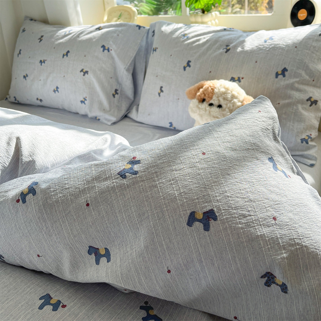 91家纺网 家纺一手货源 找家纺 盛秋家纺 2026春夏新款亲肤舒适色织四件套-洛基系列 宝丽+牛奶蓝