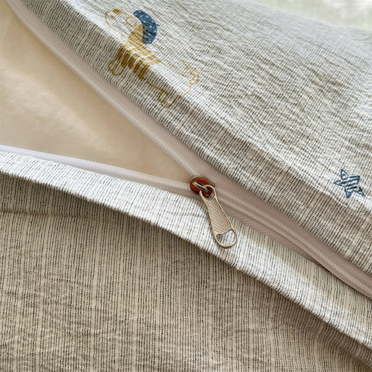 91家纺网 家纺一手货源 找家纺 盛秋家纺 2026春夏新款亲肤舒适色织四件套-洛基系列 星狗+抹茶