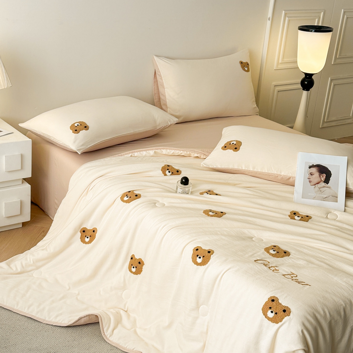 91家纺网 家纺一手货源 找家纺 （总）遇见家居生活馆 2026新款水洗棉毛巾绣夏被四件套-艾拉