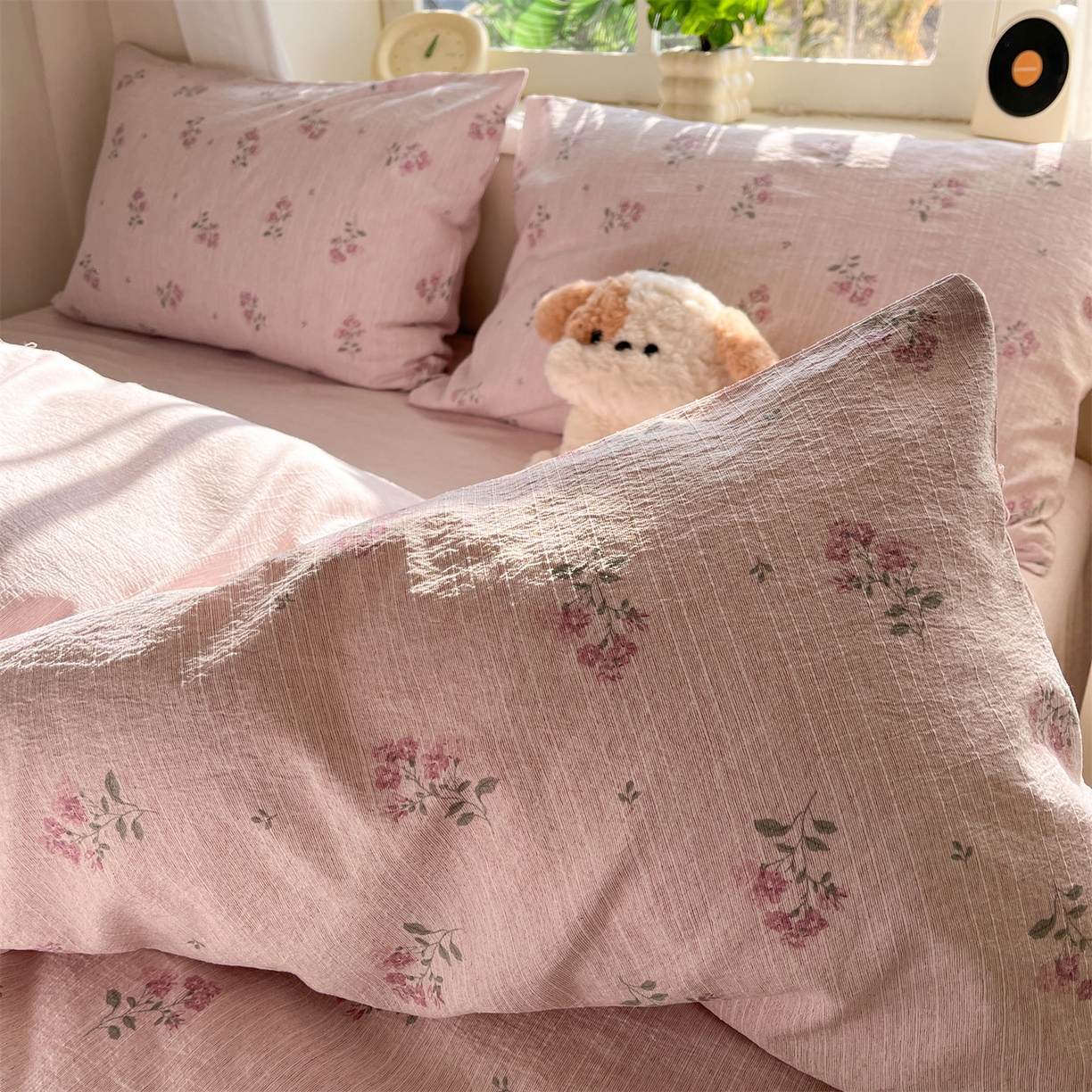 91家纺网 家纺一手货源 找家纺 盛秋家纺 2026春夏新款亲肤舒适色织四件套-洛基系列 云溪+玫瑰粉