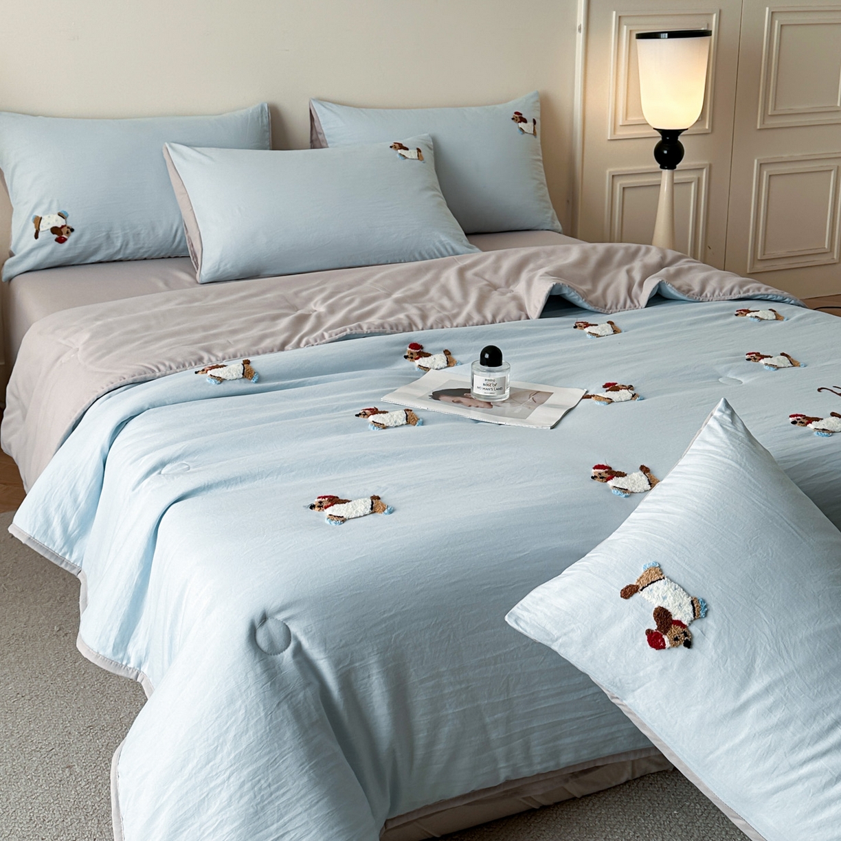 91家纺网 家纺一手货源 找家纺 （总）遇见家居生活馆 2026新款水洗棉毛巾绣夏被四件套-艾拉