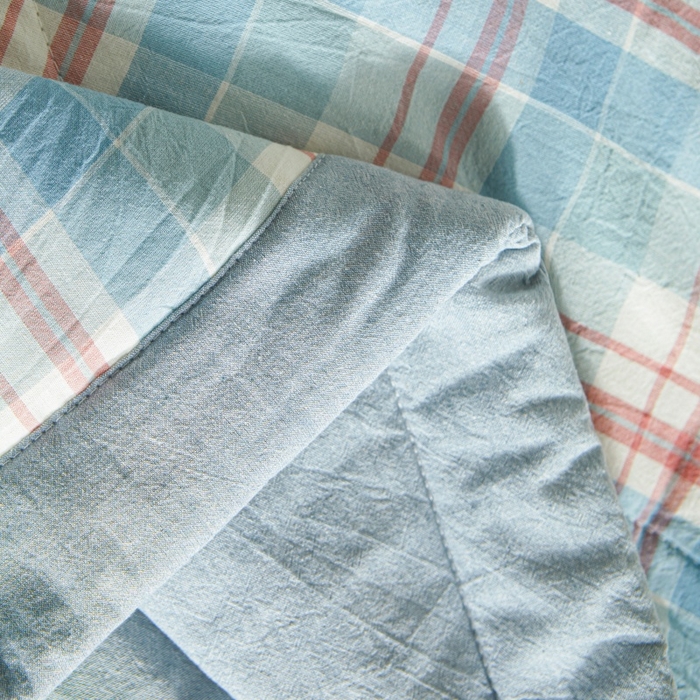 91家纺网 家纺一手货源 找家纺 爱屋及屋 2026新款无印风新疆棉花夏被夏凉被被子被芯 格韵蓝