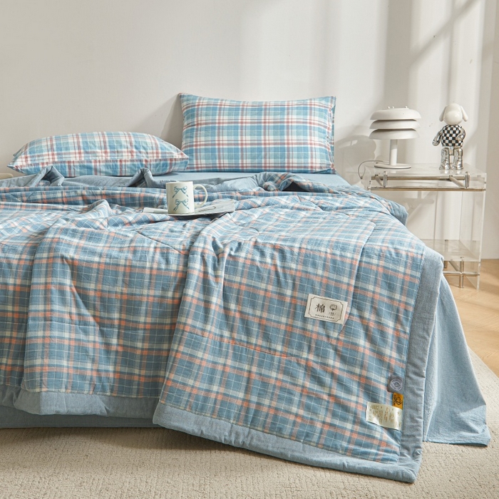 91家纺网 家纺一手货源 找家纺 爱屋及屋 2026新款无印风新疆棉花夏被夏凉被被子被芯 格韵蓝