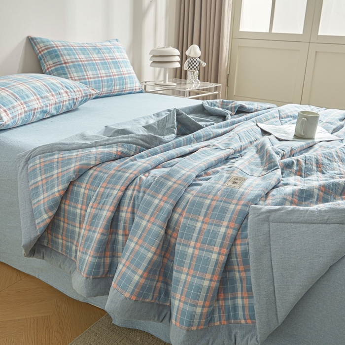 91家纺网 家纺一手货源 找家纺 爱屋及屋 2026新款无印风新疆棉花夏被夏凉被被子被芯 格韵蓝