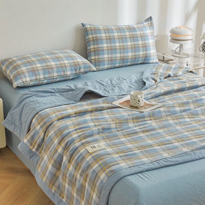 91家纺网 家纺一手货源 找家纺 爱屋及屋 2026新款无印风新疆棉花夏被夏凉被被子被芯 简析蓝