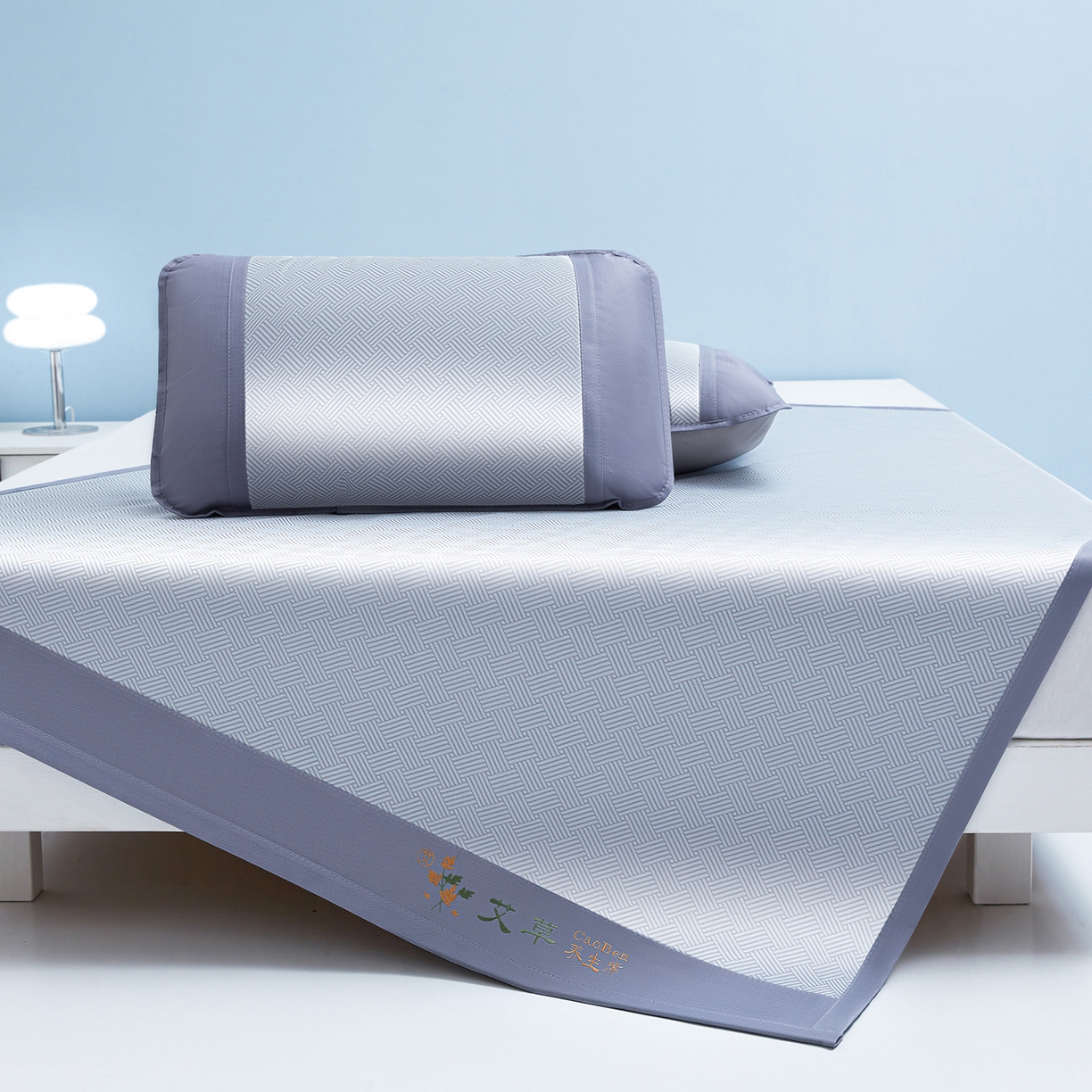 91家纺网 家纺一手货源 找家纺 席都凉席工厂店 2026新款可机洗水洗艾草凉感冰丝高精密碳光软席饼干花三件套 饼干花-灰色