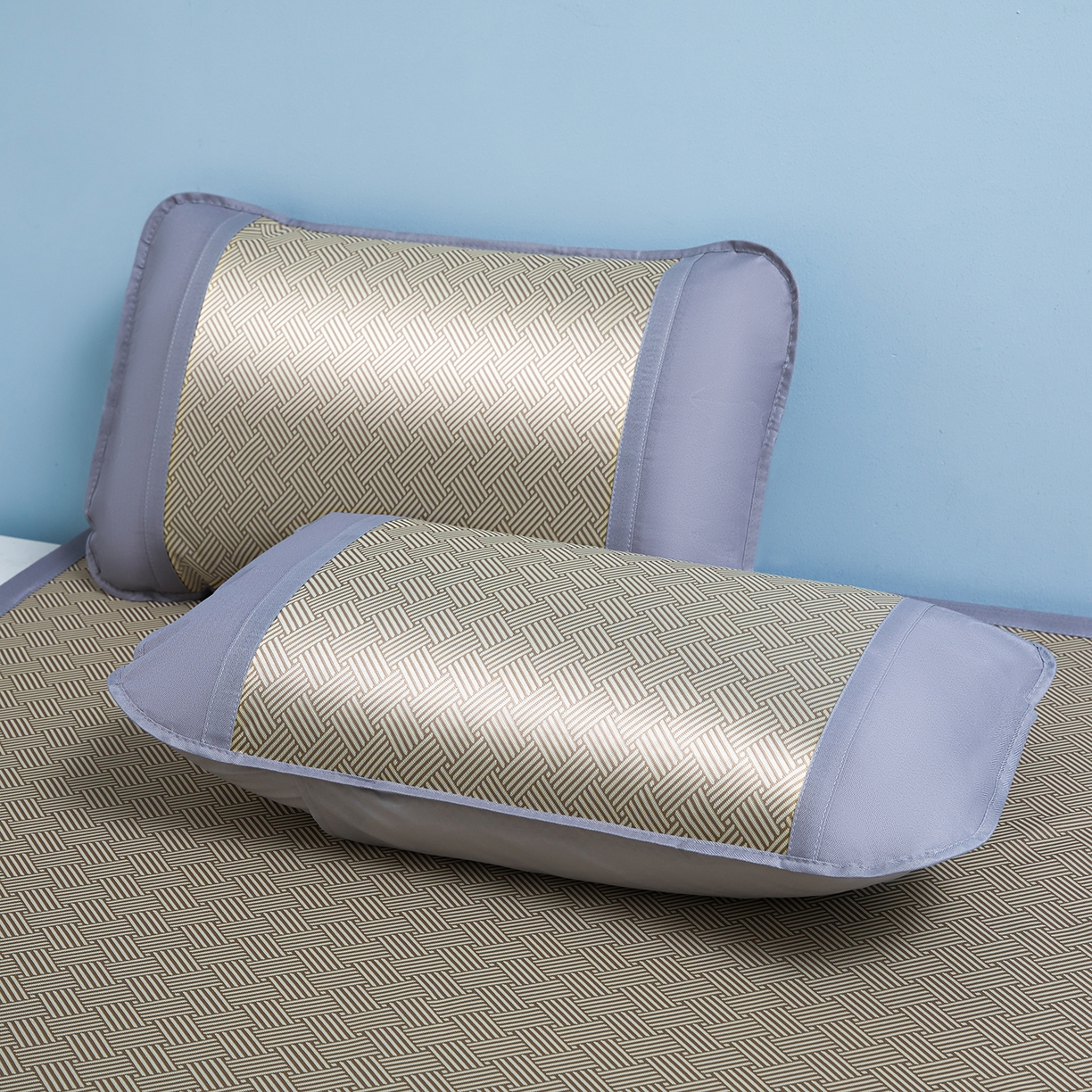 91家纺网 家纺一手货源 找家纺 席都凉席工厂店 2026新款可机洗水洗艾草凉感冰丝高精密碳光软席饼干花三件套 饼干花-咖色