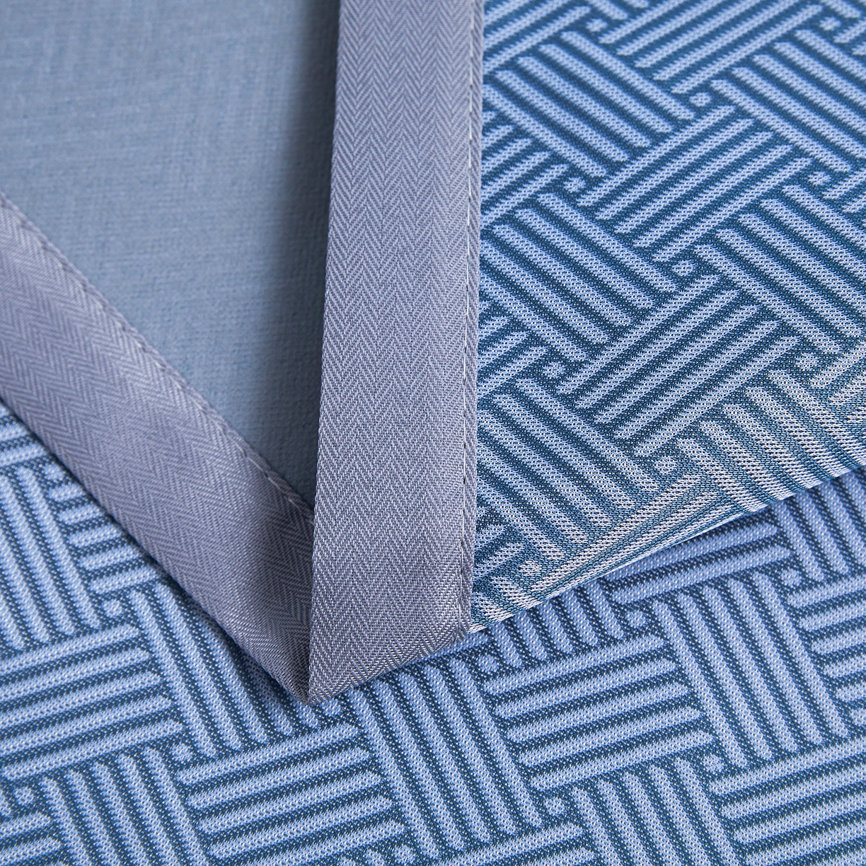 91家纺网 家纺一手货源 找家纺 席都凉席工厂店 2026新款可机洗水洗艾草凉感冰丝高精密碳光软席饼干花三件套 饼干花-蓝色