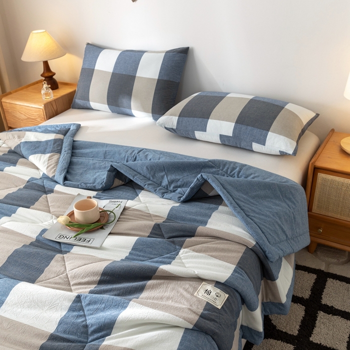 91家纺网 家纺一手货源 找家纺 爱屋及屋 2026新款无印风新疆棉花夏被夏凉被被子被芯 蓝咖大格