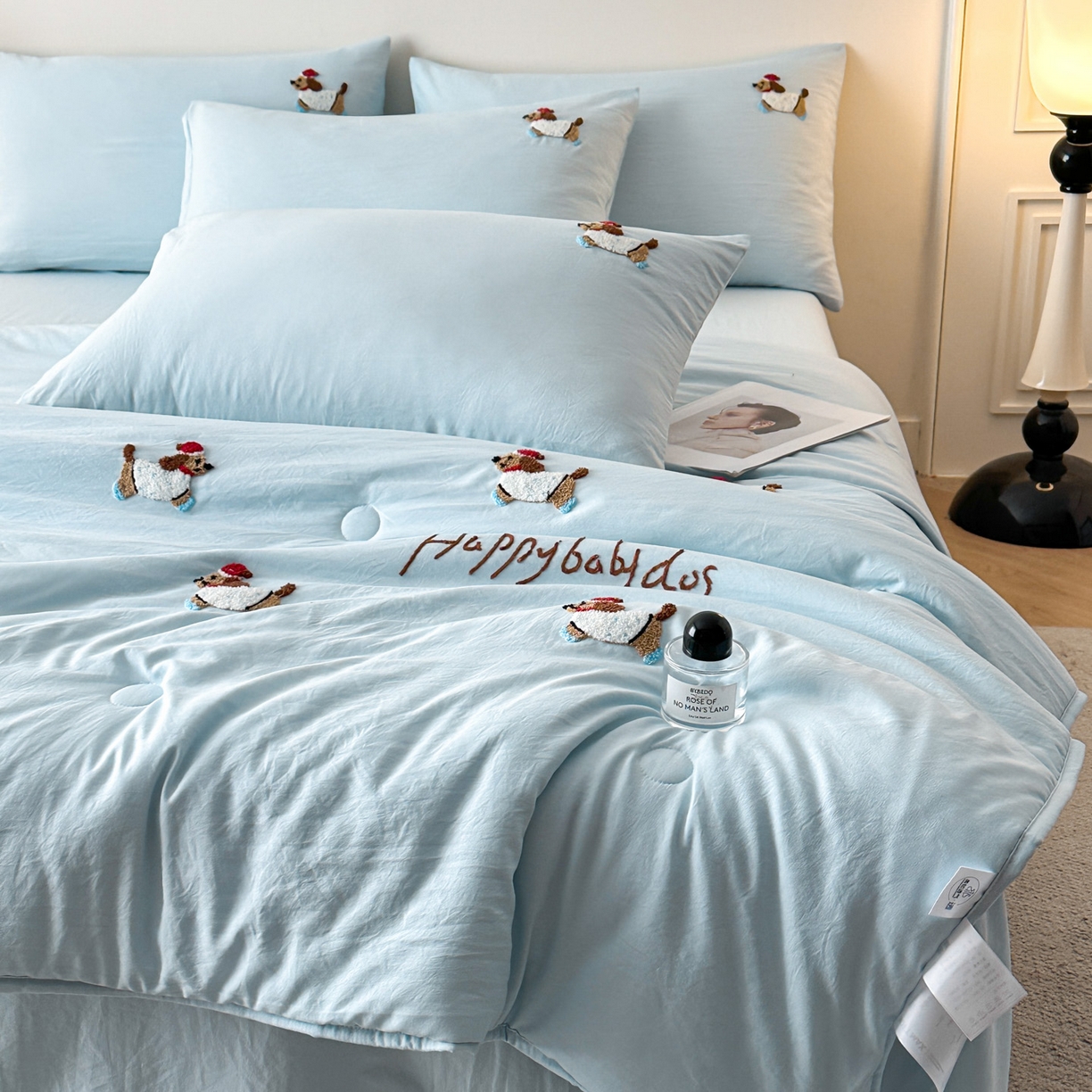 91家纺网 家纺一手货源 找家纺 遇见家居生活馆 2026新款水洗棉毛巾绣夏被四件套-艾拉 艾拉-小狗飘蓝