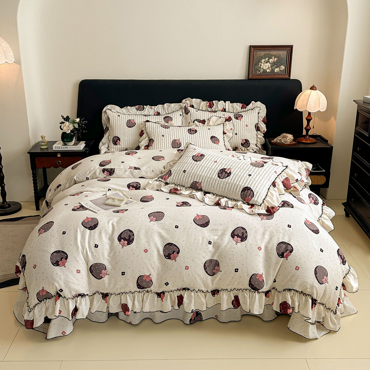 91家纺网 家纺一手货源 找家纺 眠势力 2026新款双层纱花边床盖四件套加厚夹棉云感皱皱纱大花边床单套件赫本风 乌梅子酱