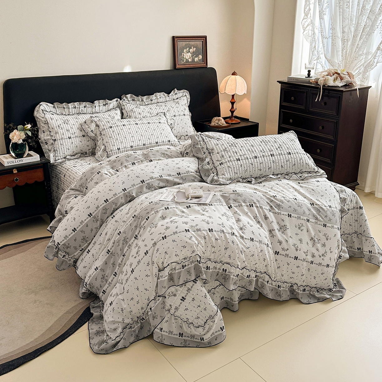 91家纺网 家纺一手货源 找家纺 眠势力 2026新款双层纱花边床盖四件套加厚夹棉云感皱皱纱大花边床单套件赫本风 水墨蔷薇