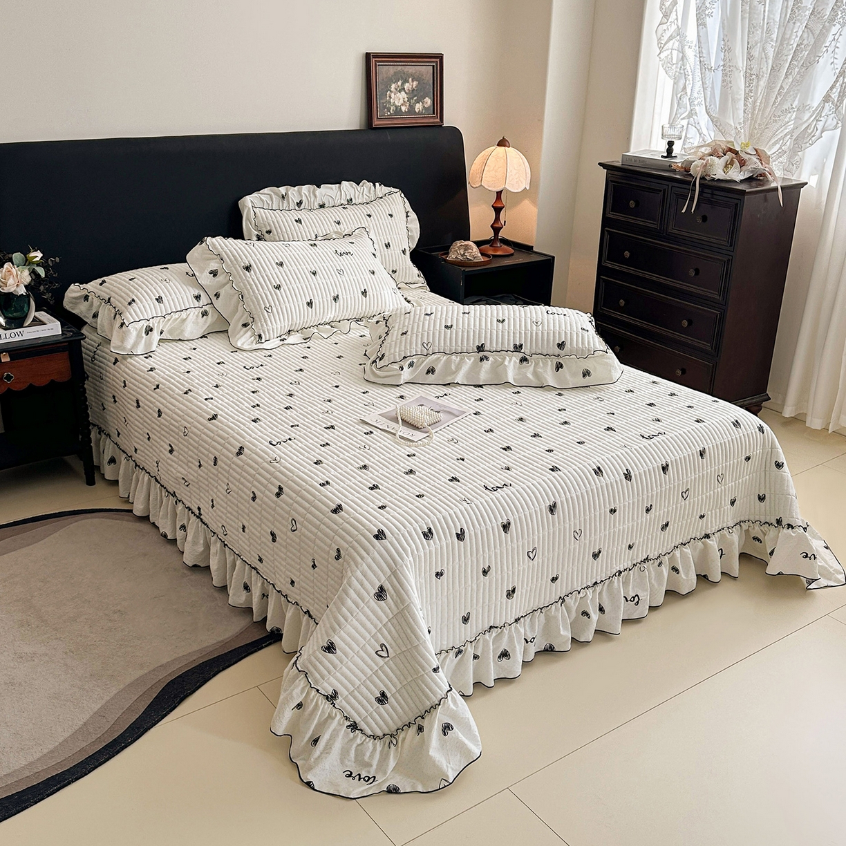 91家纺网 家纺一手货源 找家纺 眠势力 2026新款双层纱花边床盖四件套加厚夹棉云感皱皱纱大花边床单套件赫本风 心语告白