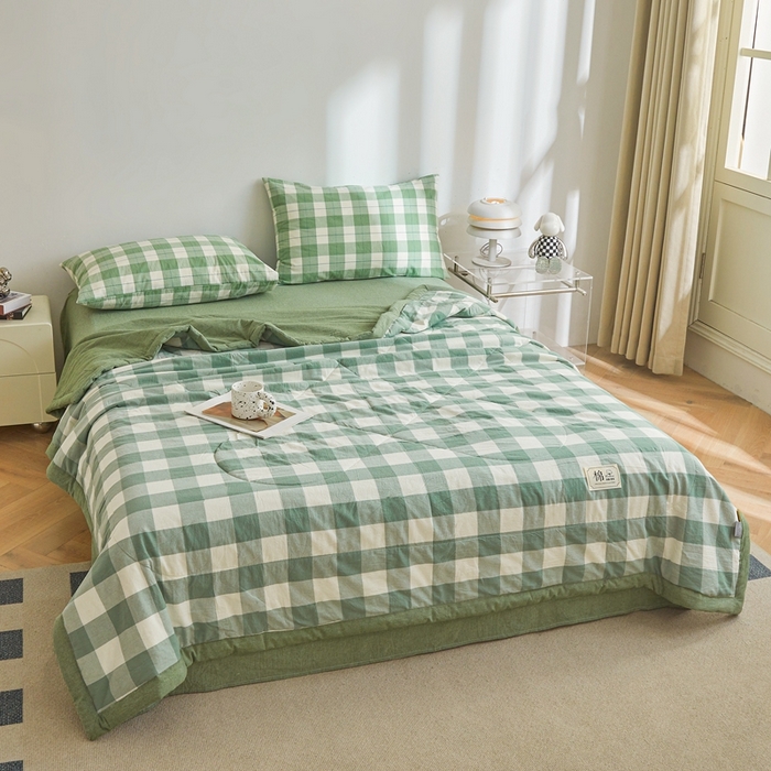 91家纺网 家纺一手货源 找家纺 爱屋及屋 2026新款无印风新疆棉花夏被夏凉被被子被芯 绿中格