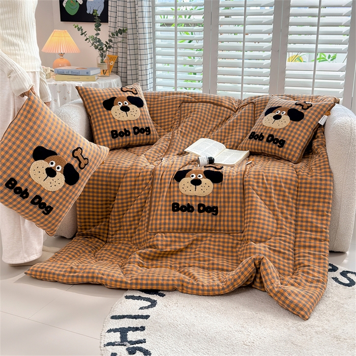 91家纺网 家纺一手货源 找家纺 （总）宝马家纺  2026年新款色织全棉毛巾绣抱枕被系列