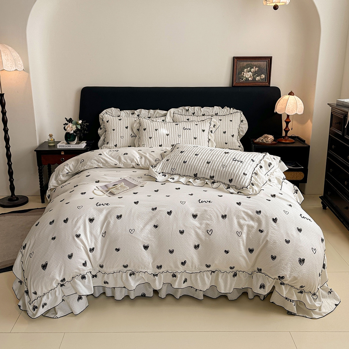 91家纺网 家纺一手货源 找家纺 眠势力 2026新款双层纱花边床盖四件套加厚夹棉云感皱皱纱大花边床单套件赫本风 心语告白