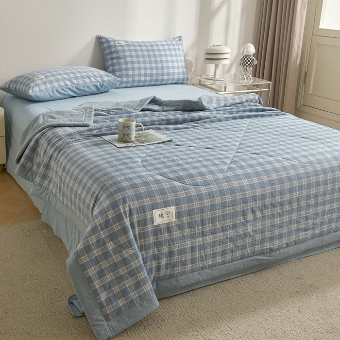 91家纺网 家纺一手货源 找家纺 爱屋及屋 2026新款无印风新疆棉花夏被夏凉被被子被芯 麦田蓝