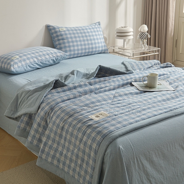 91家纺网 家纺一手货源 找家纺 爱屋及屋 2026新款无印风新疆棉花夏被夏凉被被子被芯 麦田蓝