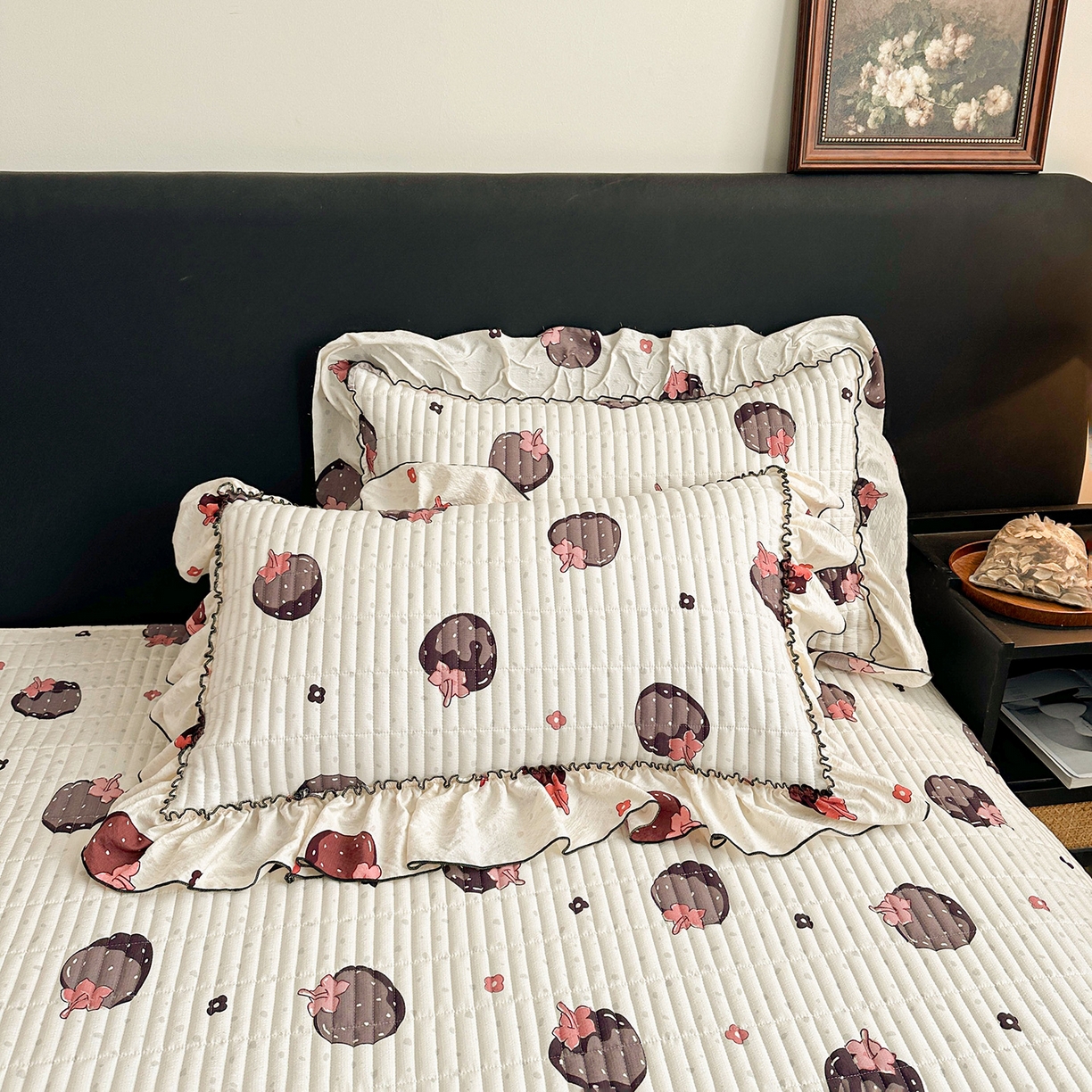 91家纺网 家纺一手货源 找家纺 （总）眠势力 2026新款双层纱花边床盖单件加厚夹棉云感皱皱纱大花边床单三件套赫本风