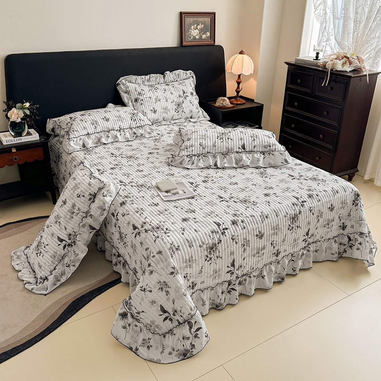 91家纺网 家纺一手货源 找家纺 眠势力 2026新款双层纱花边床盖单件加厚夹棉云感皱皱纱大花边床单三件套赫本风 雾都繁花