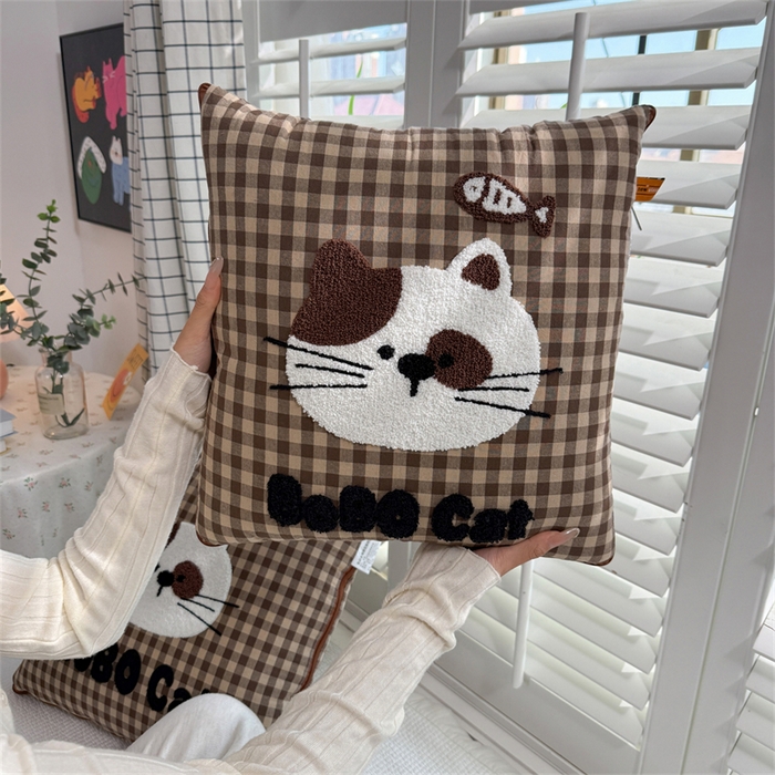 宝马家纺  2026年新款色织全棉毛巾绣抱枕被系列 斑点猫