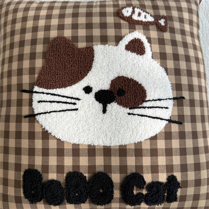 91家纺网 家纺一手货源 找家纺 宝马家纺  2026年新款色织全棉毛巾绣抱枕被系列 斑点猫