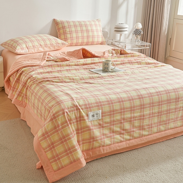 91家纺网 家纺一手货源 找家纺 爱屋及屋 2026新款无印风新疆棉花夏被夏凉被被子被芯 柠檬粉格