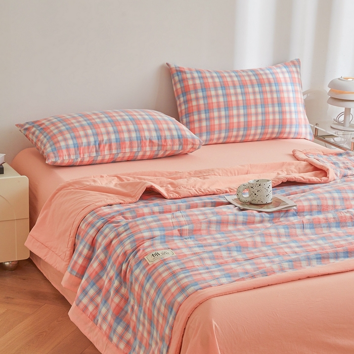 91家纺网 家纺一手货源 找家纺 爱屋及屋 2026新款无印风新疆棉花夏被夏凉被被子被芯 清新格