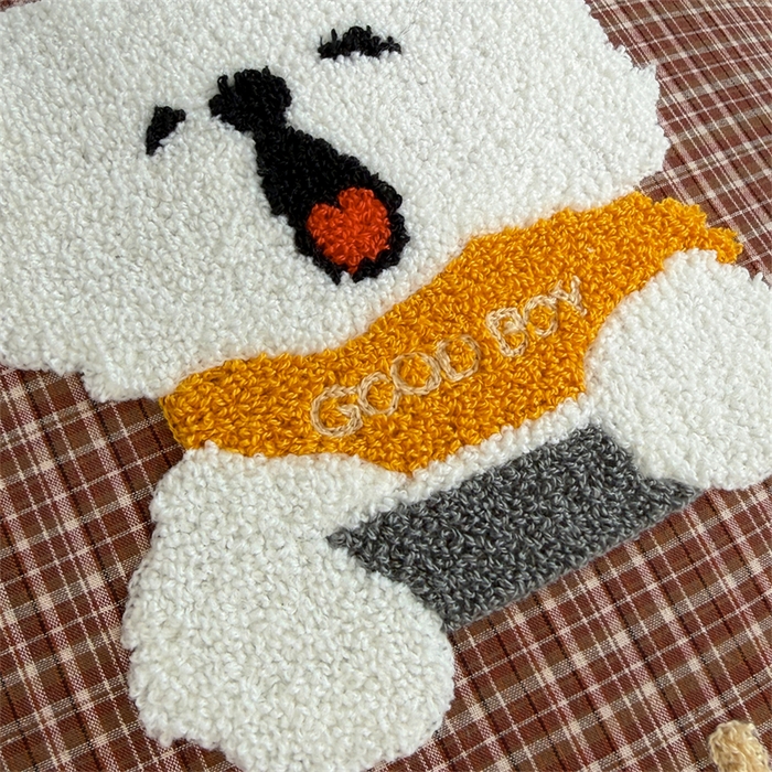 91家纺网 家纺一手货源 找家纺 宝马家纺  2026年新款色织全棉毛巾绣抱枕被系列 小男孩