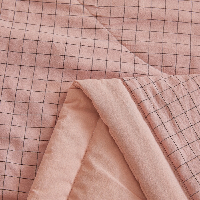 91家纺网 家纺一手货源 找家纺 爱屋及屋 2026新款无印风新疆棉花夏被夏凉被被子被芯 雾粉格