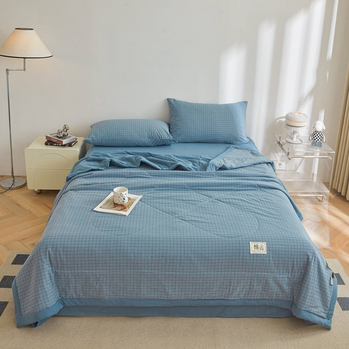 91家纺网 家纺一手货源 找家纺 爱屋及屋 2026新款无印风新疆棉花夏被夏凉被被子被芯 雾蓝格