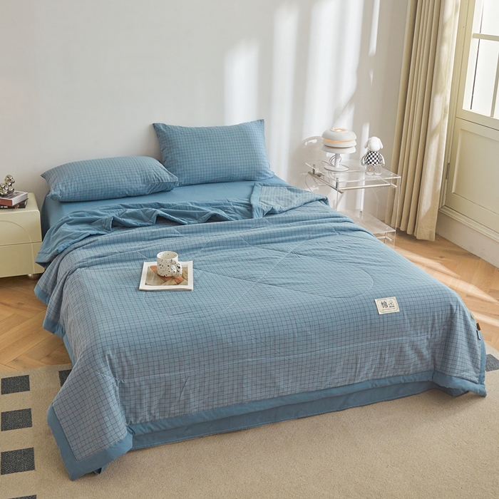 91家纺网 家纺一手货源 找家纺 爱屋及屋 2026新款无印风新疆棉花夏被夏凉被被子被芯 雾蓝格