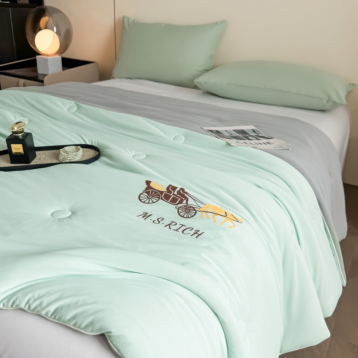 91家纺网 家纺一手货源 找家纺 遇见家居生活馆 2026新款凉感丝夏被夏凉被空调被-夏沫 夏沫-繁星蓝小马