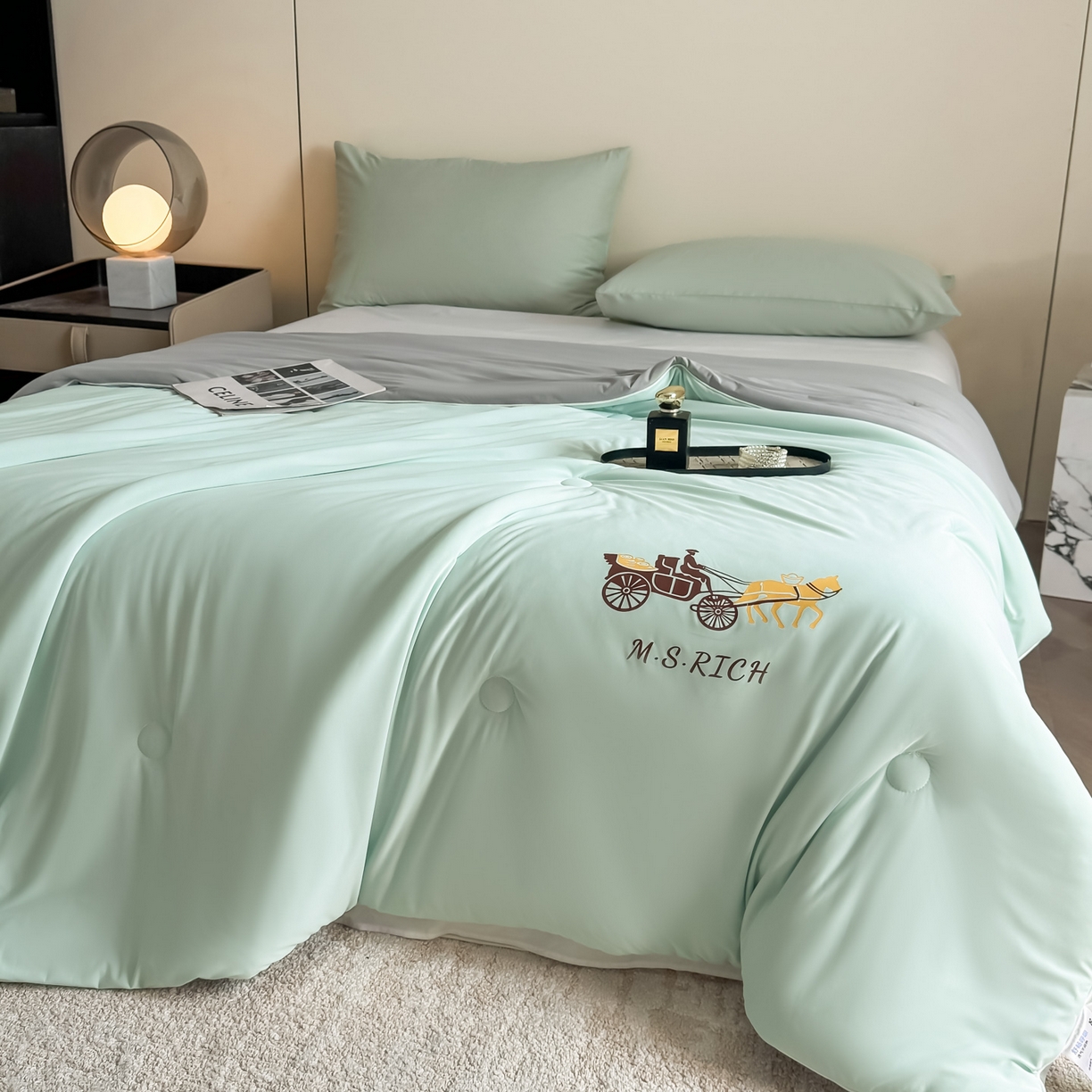 91家纺网 家纺一手货源 找家纺 遇见家居生活馆 2026新款凉感丝夏被夏凉被空调被-夏沫 夏沫-繁星蓝小马