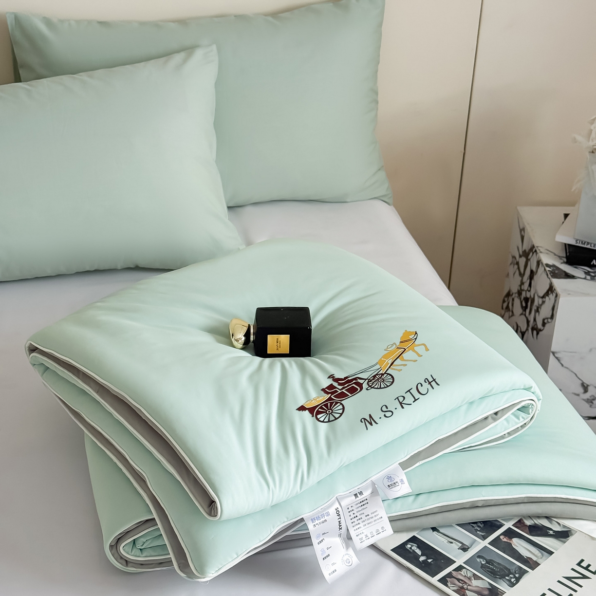 91家纺网 家纺一手货源 找家纺 遇见家居生活馆 2026新款凉感丝夏被夏凉被空调被-夏沫 夏沫-繁星蓝小马