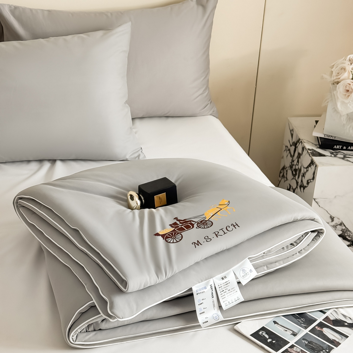 91家纺网 家纺一手货源 找家纺 遇见家居生活馆 2026新款凉感丝夏被夏凉被空调被-夏沫 夏沫-山灰小马