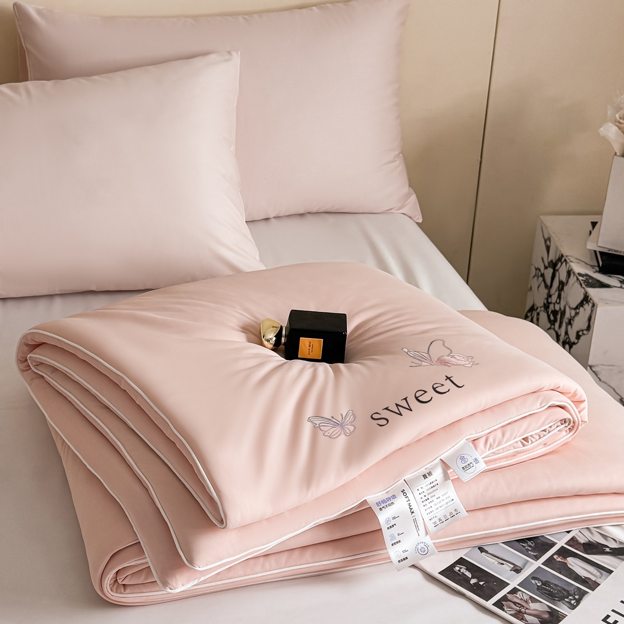 91家纺网 家纺一手货源 找家纺 遇见家居生活馆 2026新款凉感丝夏被夏凉被空调被-夏沫 夏沫-嫩粉蝴蝶