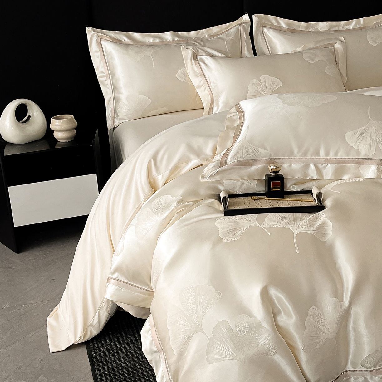 91家纺网 家纺一手货源 找家纺 置顶家纺 2026新款栀夏银杏叶亲肤提花刺绣四件套 栀夏-奶昔白