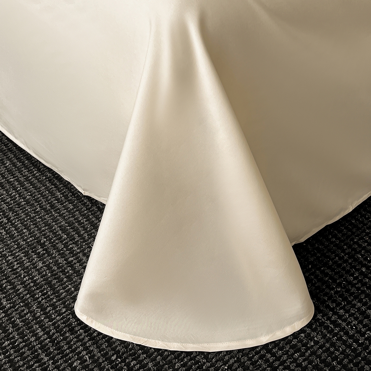 91家纺网 家纺一手货源 找家纺 置顶家纺 2026新款栀夏银杏叶亲肤提花刺绣四件套 栀夏-奶昔白