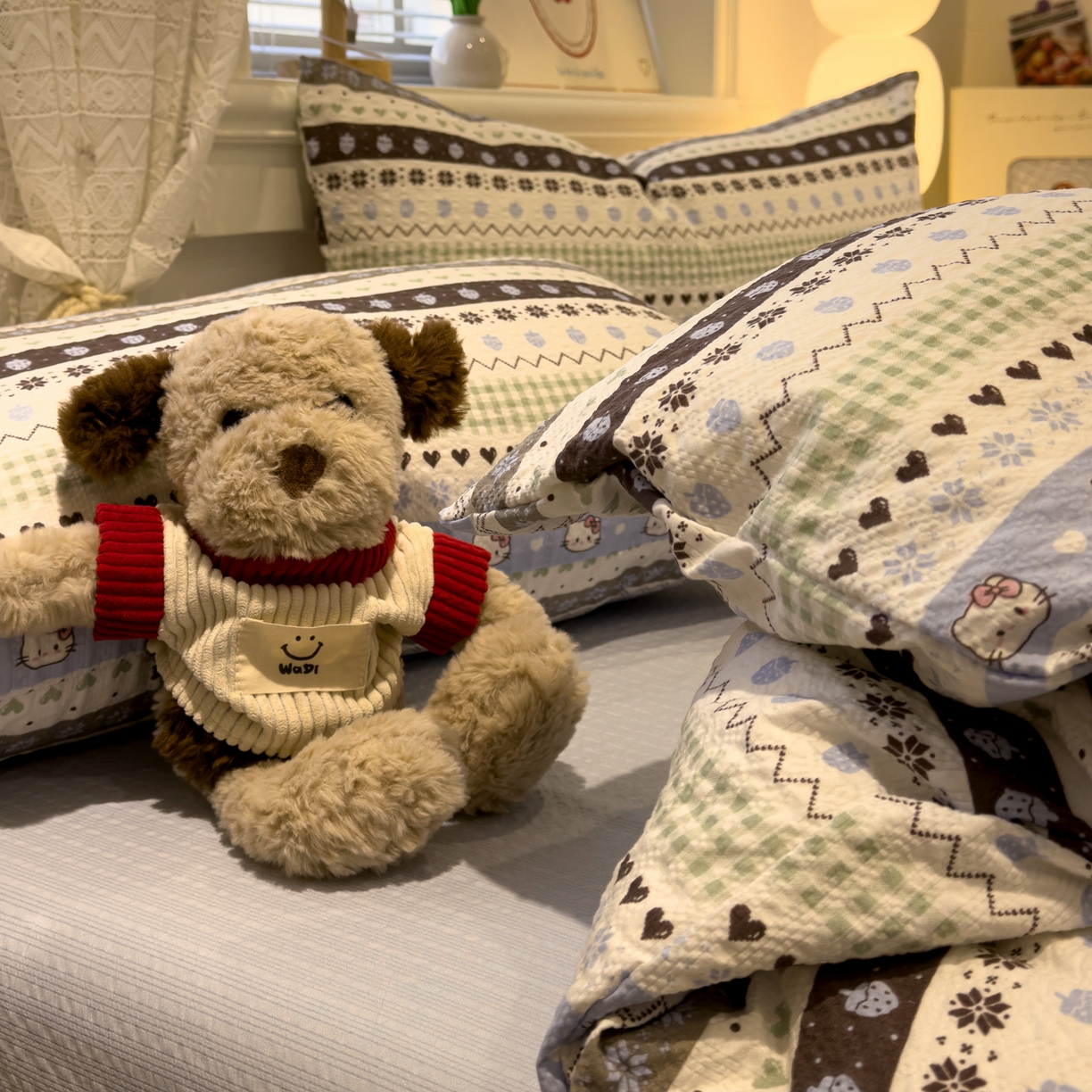 91家纺网 家纺一手货源 找家纺 老K (原美阁） 2026新款费尔岛泡芙棉四件套简约款单被套四件套 甜心凯特猫-蓝