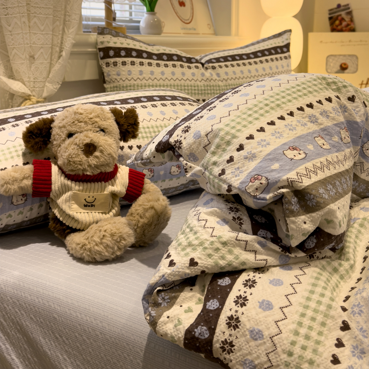 91家纺网 家纺一手货源 找家纺 老K (原美阁） 2026新款费尔岛泡芙棉四件套简约款单被套四件套 甜心凯特猫-蓝