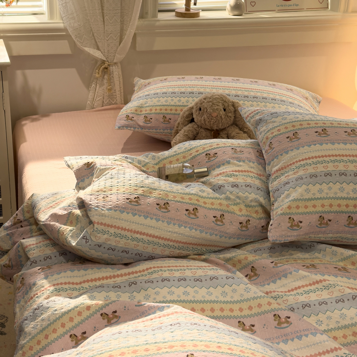 91家纺网 家纺一手货源 找家纺 老K (原美阁） 2026新款费尔岛泡芙棉四件套简约款单被套四件套 欢快小木马