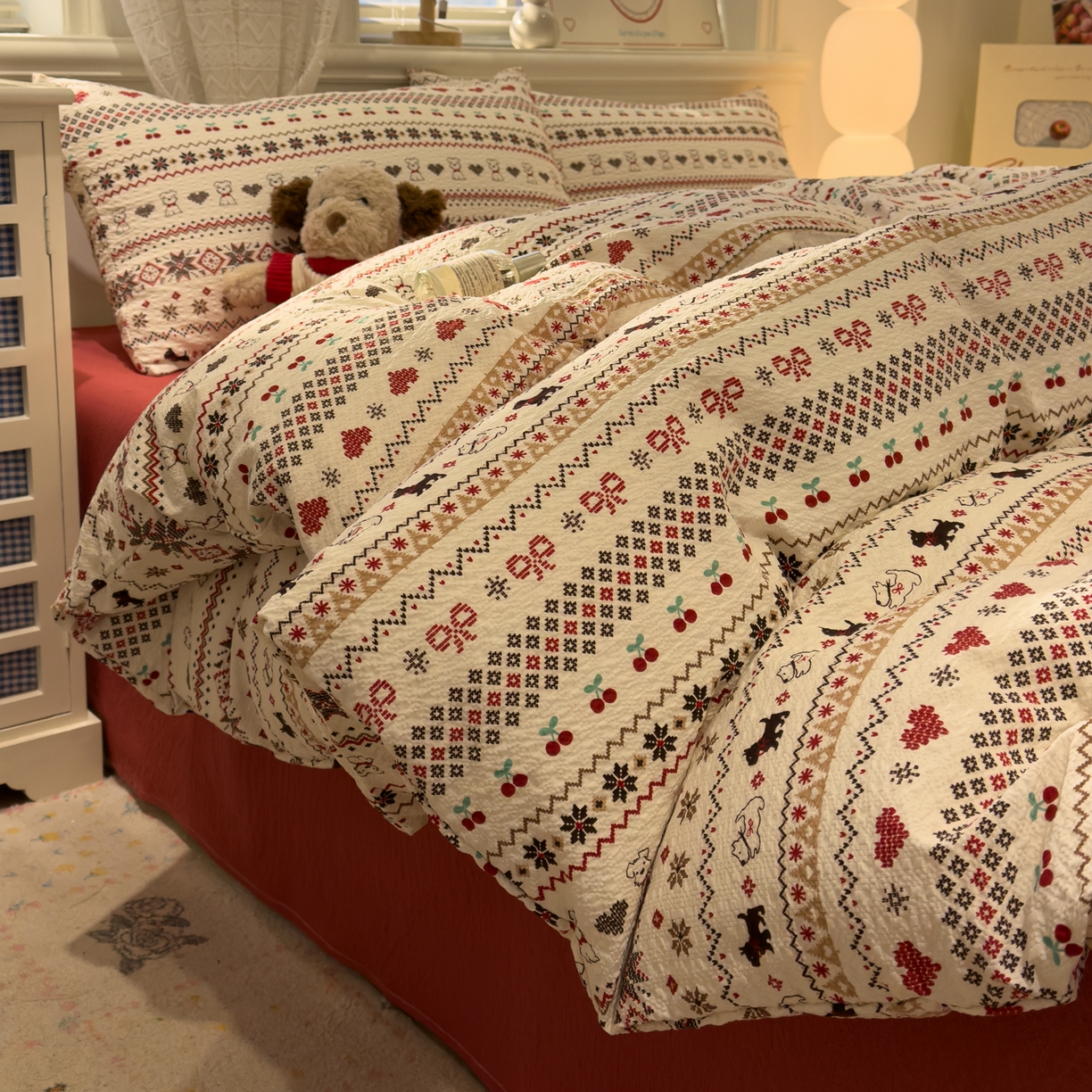 91家纺网 家纺一手货源 找家纺 老K (原美阁） 2026新款费尔岛泡芙棉四件套简约款单被套四件套 圣诞小狗