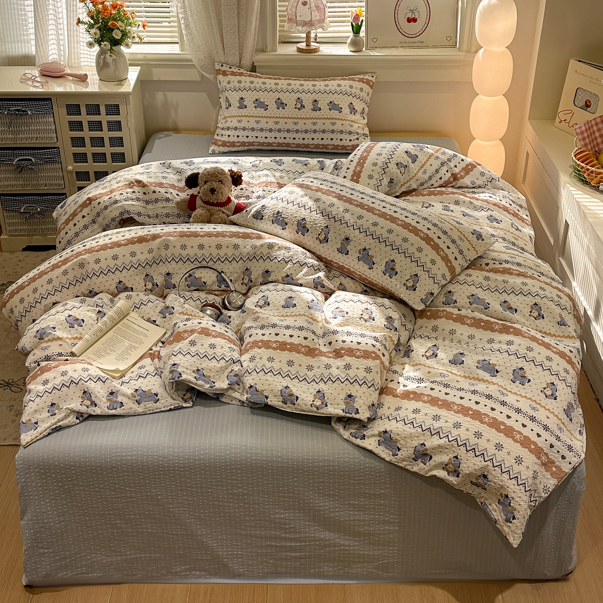 91家纺网 家纺一手货源 找家纺 老K (原美阁） 2026新款费尔岛泡芙棉四件套简约款单被套四件套 萌趣小马