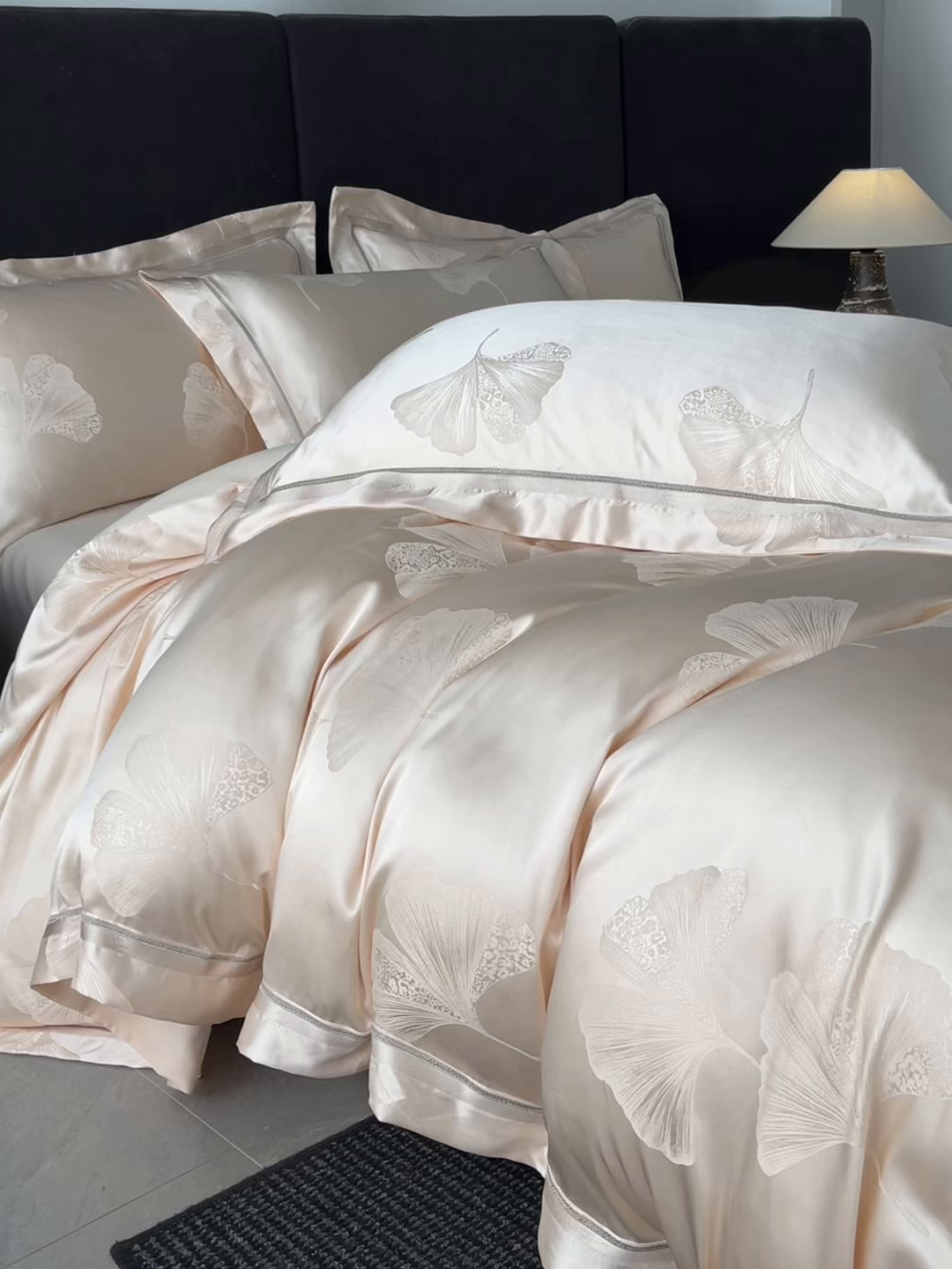 91家纺网 家纺一手货源 找家纺 置顶家纺 2026新款栀夏银杏叶亲肤提花刺绣四件套 栀夏-粉玉