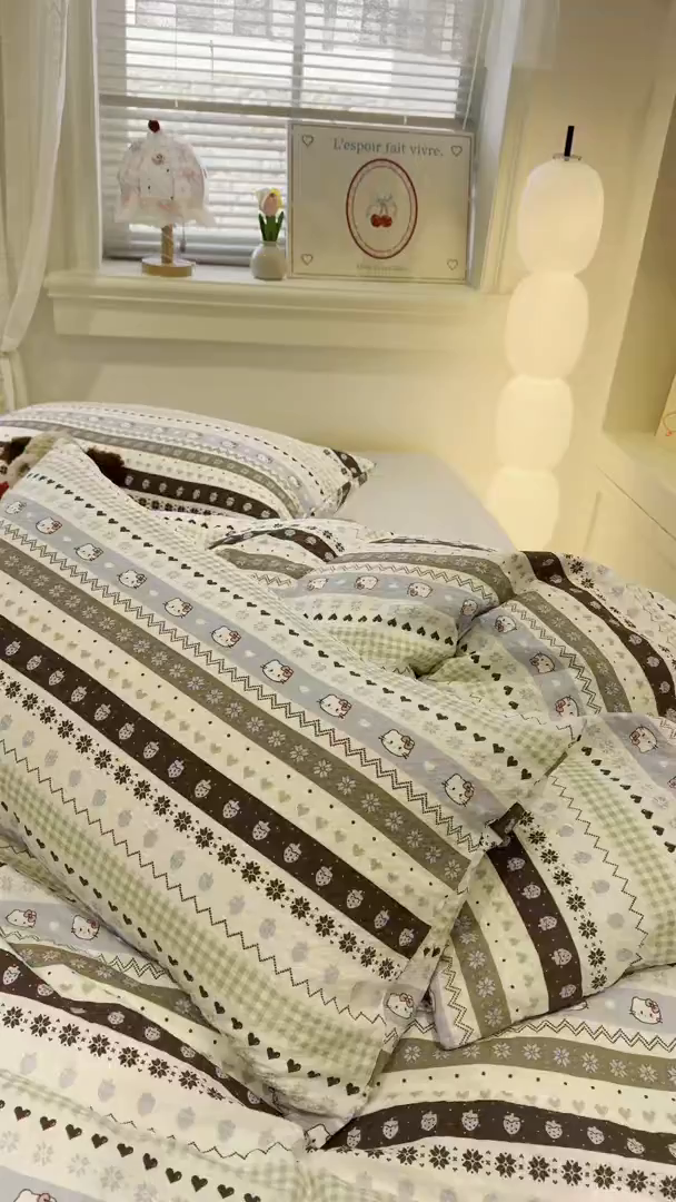 91家纺网 家纺一手货源 找家纺 老K (原美阁） 2026新款费尔岛泡芙棉四件套简约款单被套四件套 甜心凯特猫-蓝