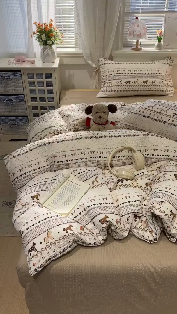 91家纺网 家纺一手货源 找家纺 老K (原美阁） 2026新款费尔岛泡芙棉四件套简约款单被套四件套 焦糖小森林
