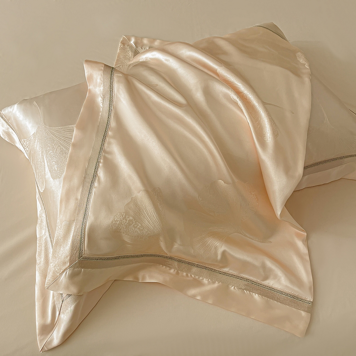 91家纺网 家纺一手货源 找家纺 置顶家纺 2026新款栀夏银杏叶亲肤提花刺绣四件套 栀夏-浅香槟