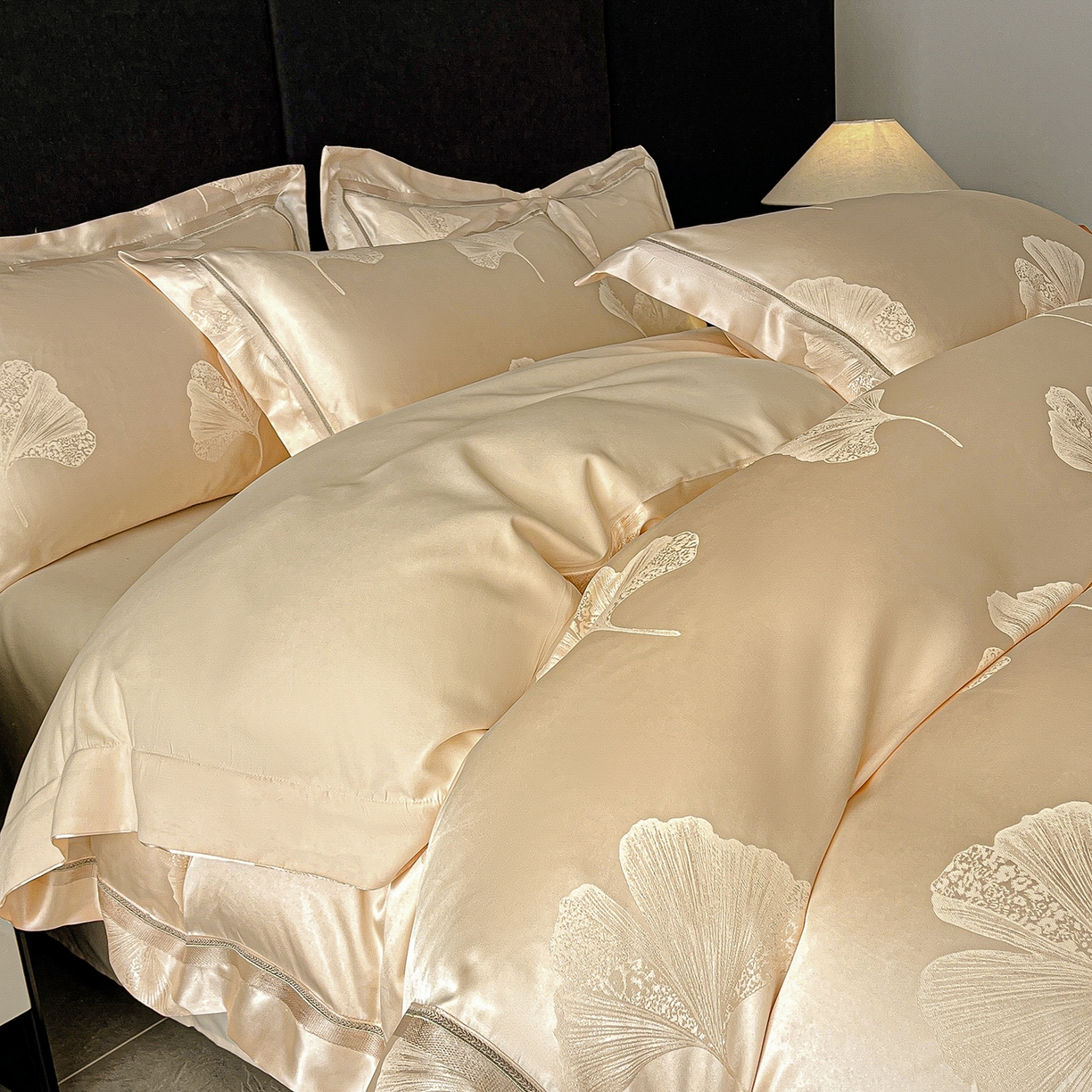 91家纺网 家纺一手货源 找家纺 置顶家纺 2026新款栀夏银杏叶亲肤提花刺绣四件套 栀夏-浅香槟